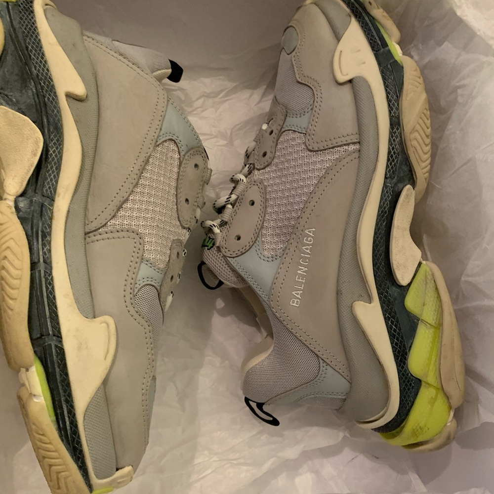 Balenciaga Triple S 44E